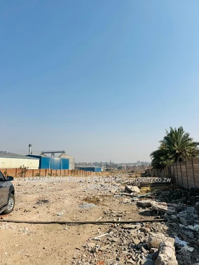 INDUSTRIAL STAND FOR SALE in Waterfalls, Harare