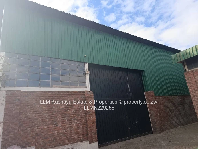 Warehouse to let in Ardbennie, Waterfalls, Harare