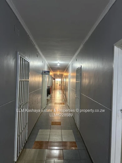 OFFICES TO LET at Avondale Shopping Center