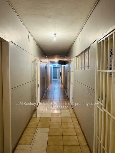 OFFICES TO LET at Avondale Shopping Center