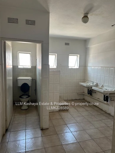 OFFICES TO LET at Avondale Shopping Center