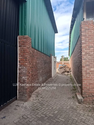Warehouse to let in Ardbennie, Waterfalls, Harare
