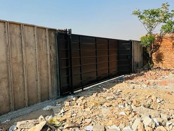 Commercial & Industrial Land